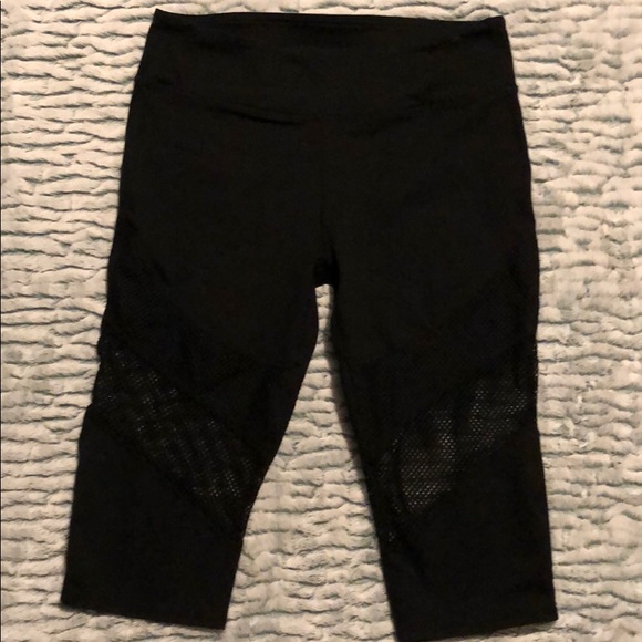 Fabletics cropped workout leggings - Picture 1 of 3